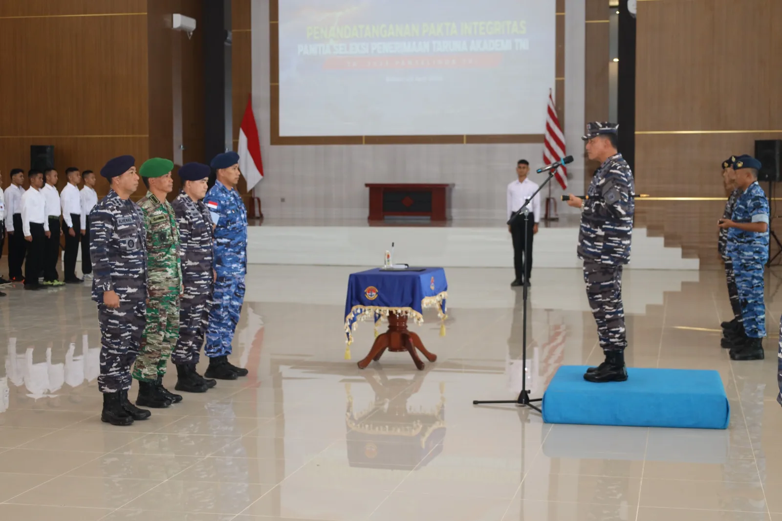 Danlantamal IV Pimpin Penandatanganan Pakta Integritas Calon Taruna Akademi TNI