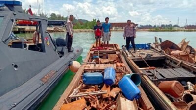 PEMBEKUKAN TUJUH BAJAK LAUT DI PERAIRAN BATAM KEPULAUAN RIAU